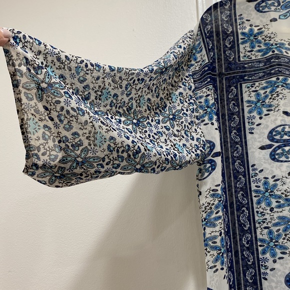 Divided, H&M, size XS, pashmina/coverup. - Picture 7 of 11